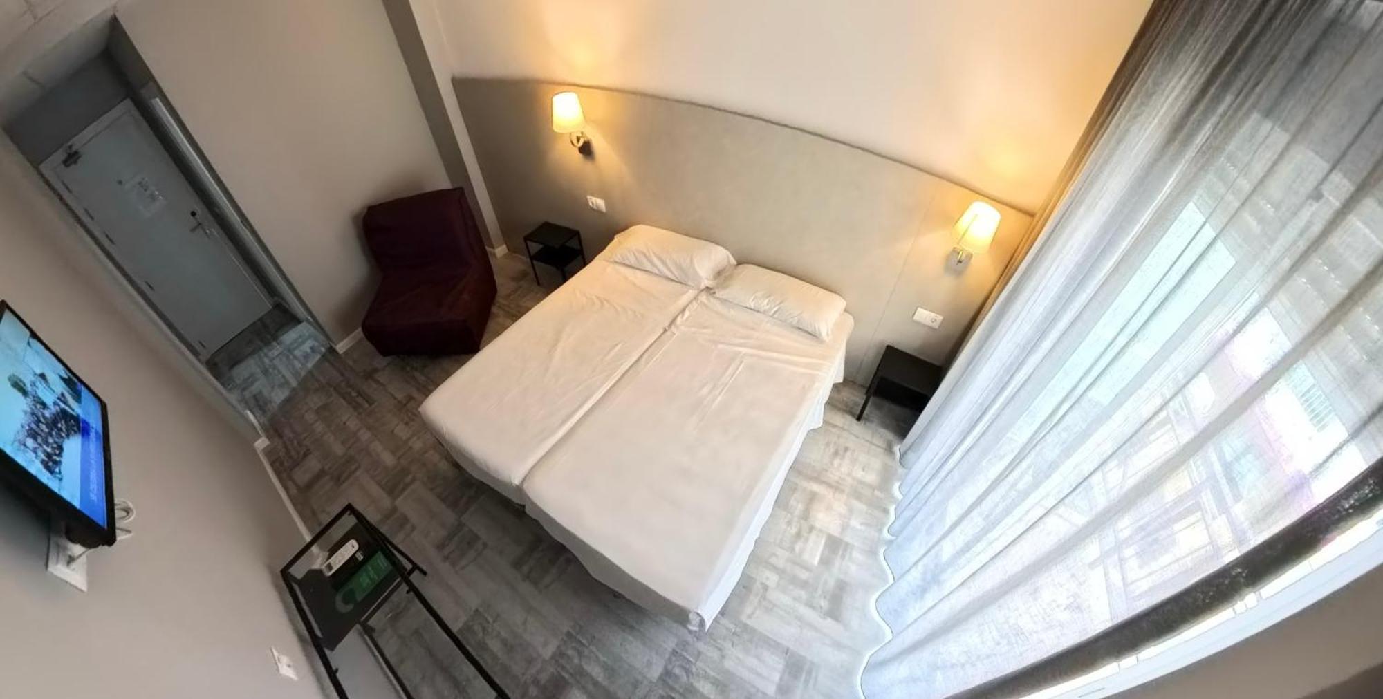 Hotel Bed And Breakfast Benidorm 2*
